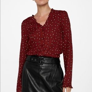 Vero Moda V-Neck Blouse new with tags
